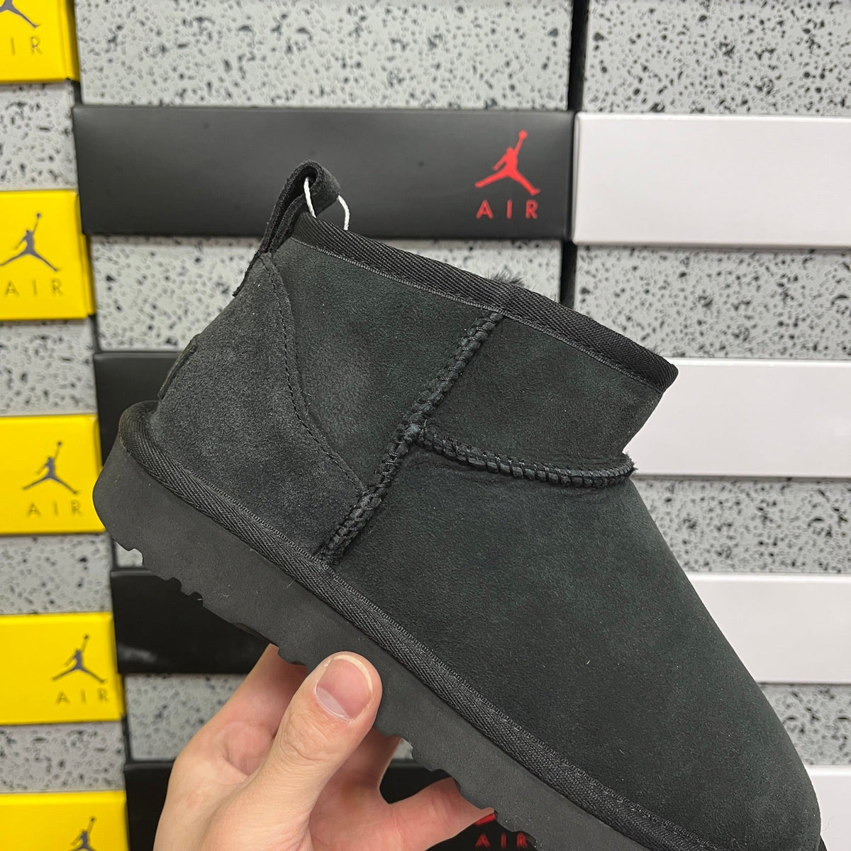 UGG Classic Ultra Mini Boot – Suede Ankle Boot with Shearling Lining, Herringbone Collar & Tonal Lug Sole in Black